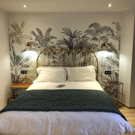 Les Sagranieres Guest house Salers